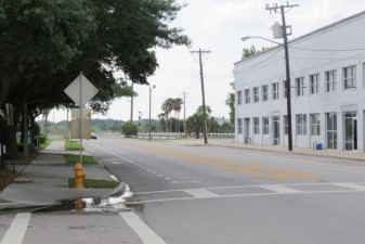 Downtown Lakeland from the intersection of New York Ave. and Main St. looking west along Main St.