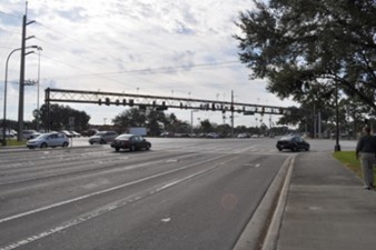 Bee Ridge Road truss signal